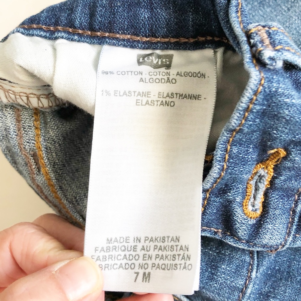 Levi’s 524 super low stretch cut off shorts - Picture 3 of 6